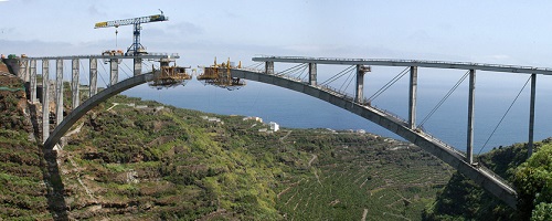 construcción arco de tilos