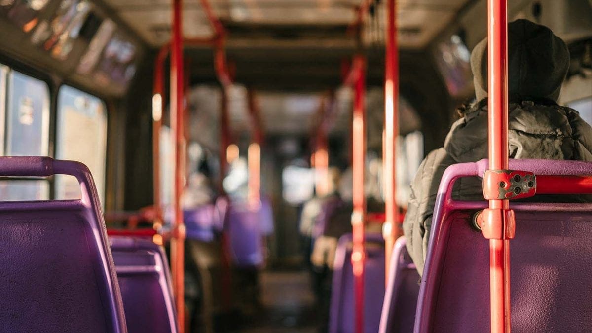 imagen del interior de un autobus