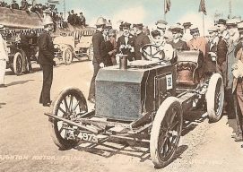 Dorothy Levitt driving a Napier at Brighton