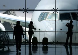 pasajeros en aeropuerto